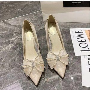 Women's lace-up fashion shoes with pointed toes and thick single shoes